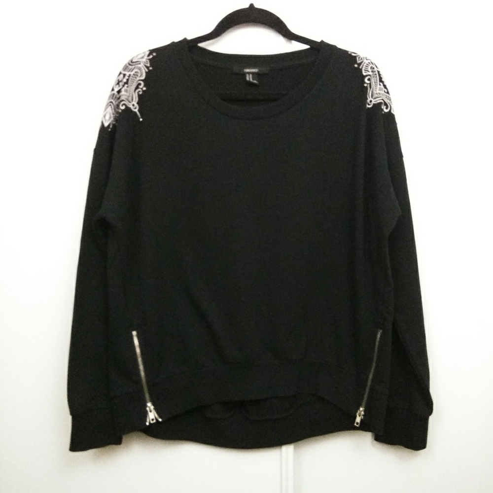 Forever 21 Black Pullover Embroidery Zippers